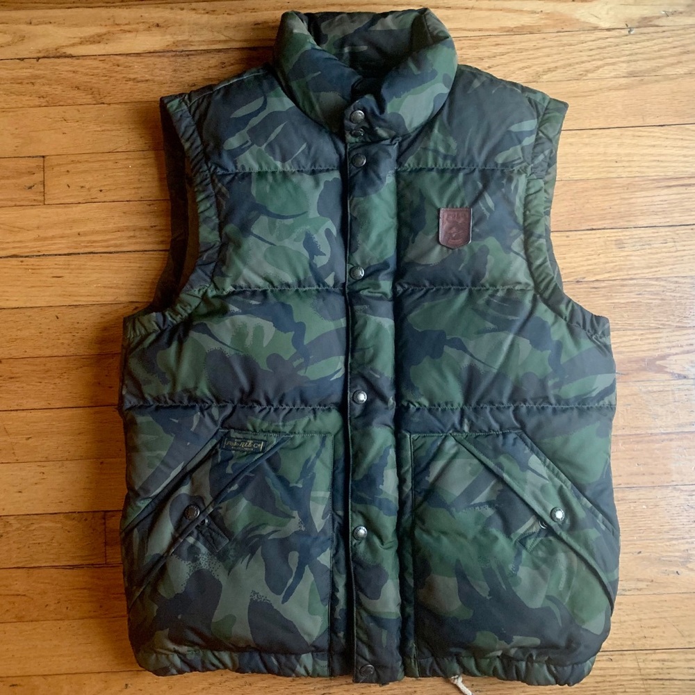 Polo Ralph Lauren Mens Down Vest Camo Zip Snap